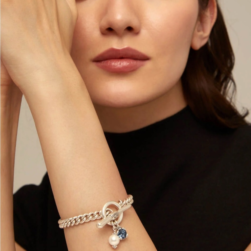 Cuban link chain bracelet with pearl and blue crystal